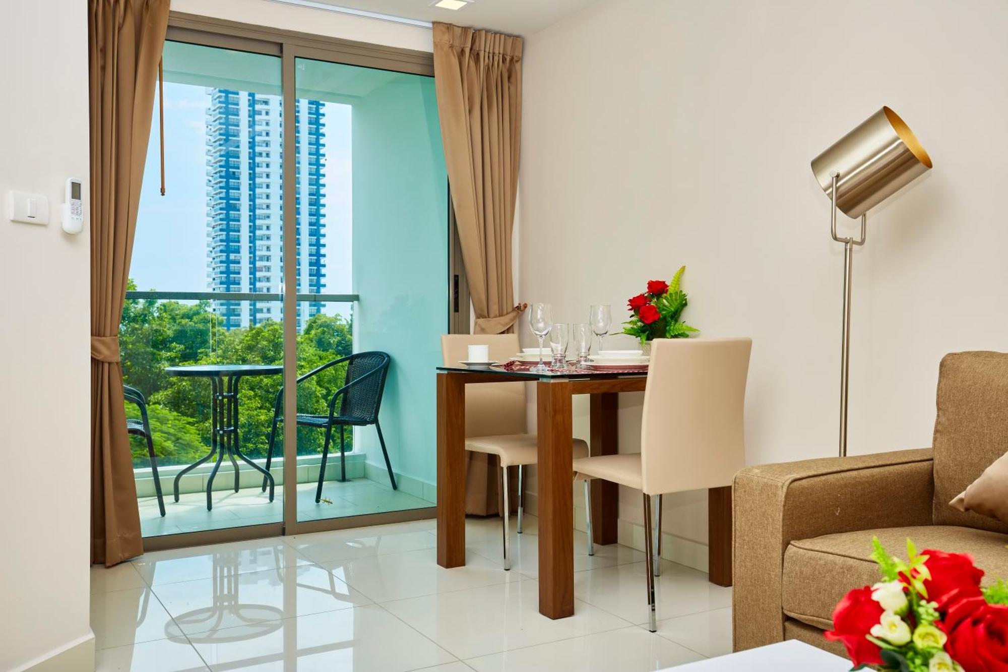 Laguna Bay 2 By Tech Apartment
